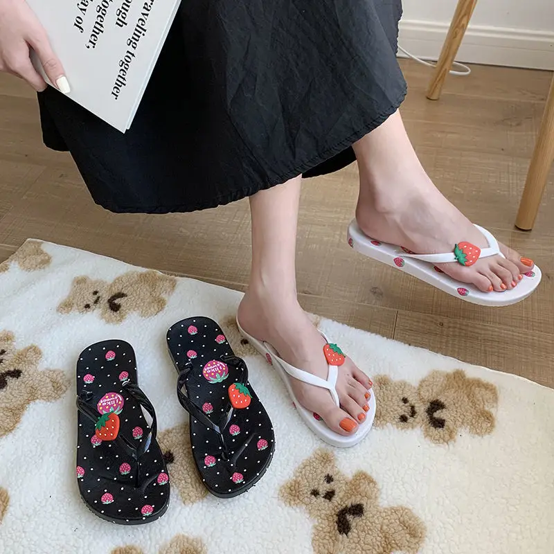 Slippers women's Korean version ins cartoon strawberry herringbone slippers anti slip soft bottom printing slippers women