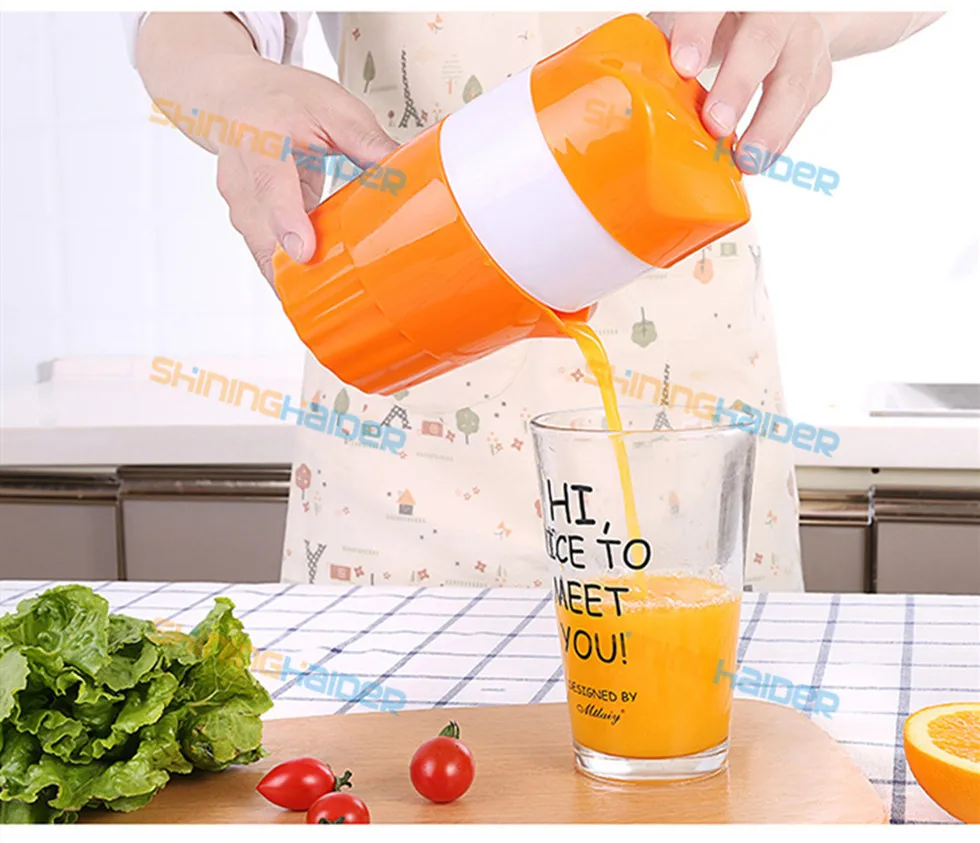 

New multi-function manual juicer Mini juicer Juicer Manual lemon juicer Juice cup