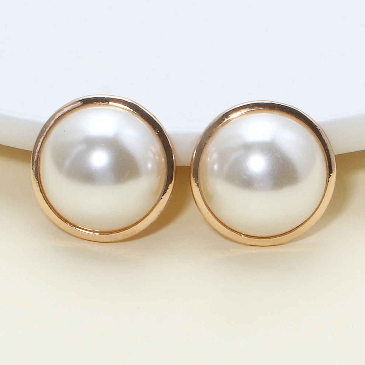 

Big Pearl Stud Earrings Wholesale New Handmade Cute Statement Party Gift Jewelry Classic Boho Ear Ring For Women 2021