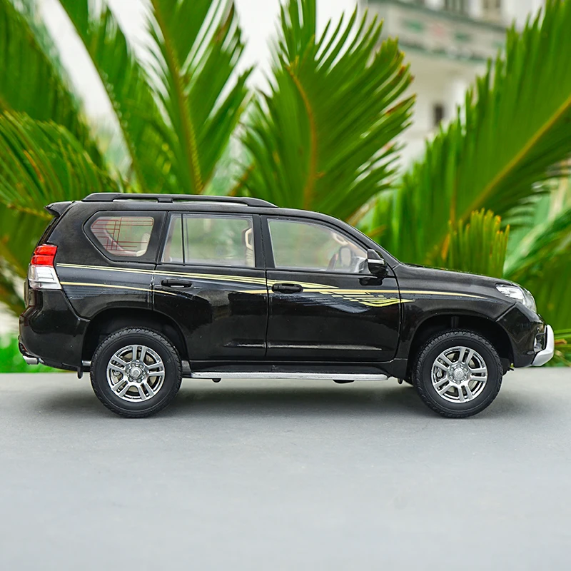 1:18 Модель автомобиля из сплава Toyota PRADO статическая металлическая модель