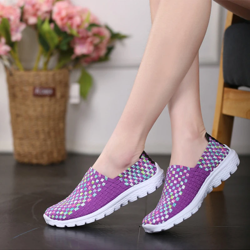 Женские весенние лоферы на плоской подошве повседневные туфли конфетных цветов