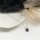 Ожерелье с черным сердцем, французская металлическая цепочка с любовью до ключиц, Корейская простая Женская Короткая подвеска, кружевной женский короткий кулон для женщин