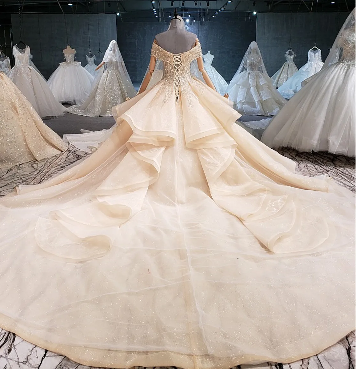 Светло-шампанские Свадебные платья с открытыми плечами милые свадебные со