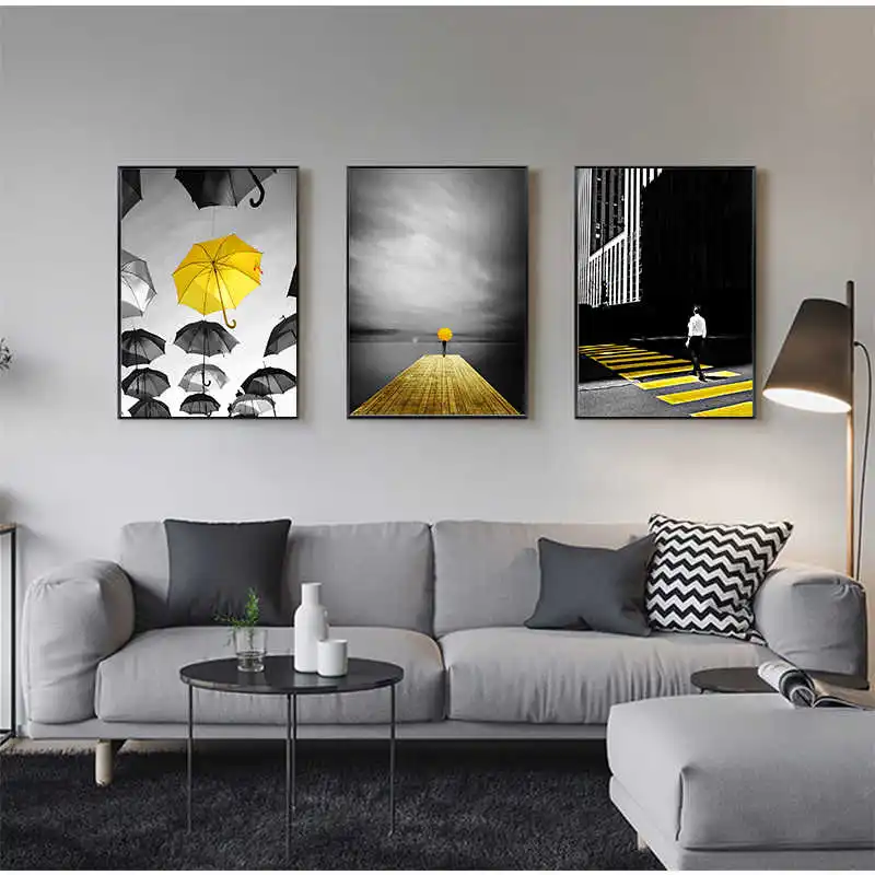 Настенные плакаты Yumeart с изображением Человека прогулок желтого зонтика печать