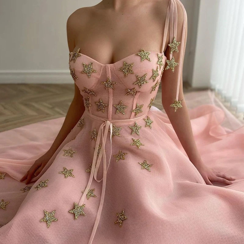 

Stunning Pink Short Prom Dresses 2021 Gold Star Haute Couture Women Pageant Party Evening Gowns Straps Vestido de Festa Curto