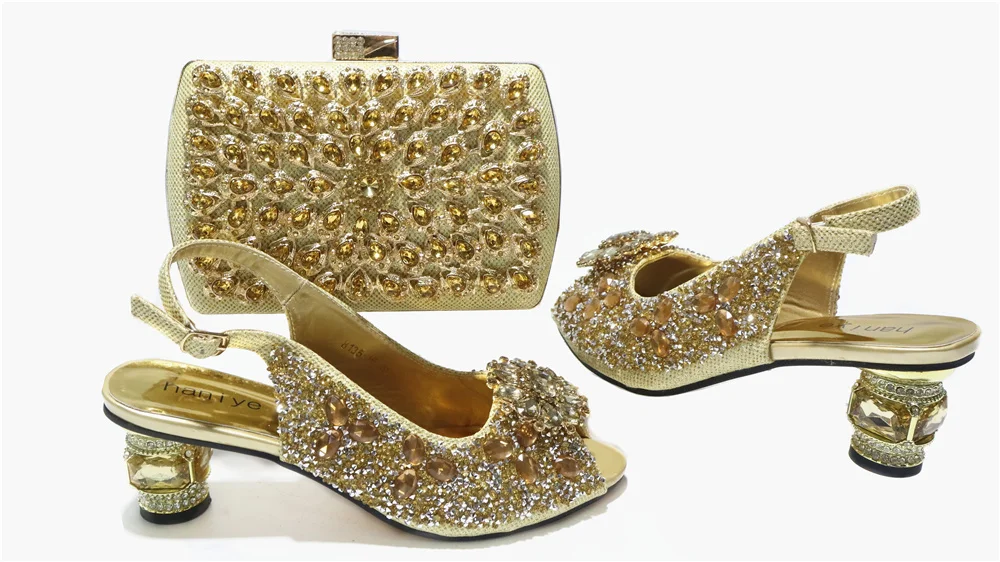 

Hot Selling African Latest Nigerian Style Italian Design Royal Gold Color Elegant Ladies Shoes and Bag Set for Party