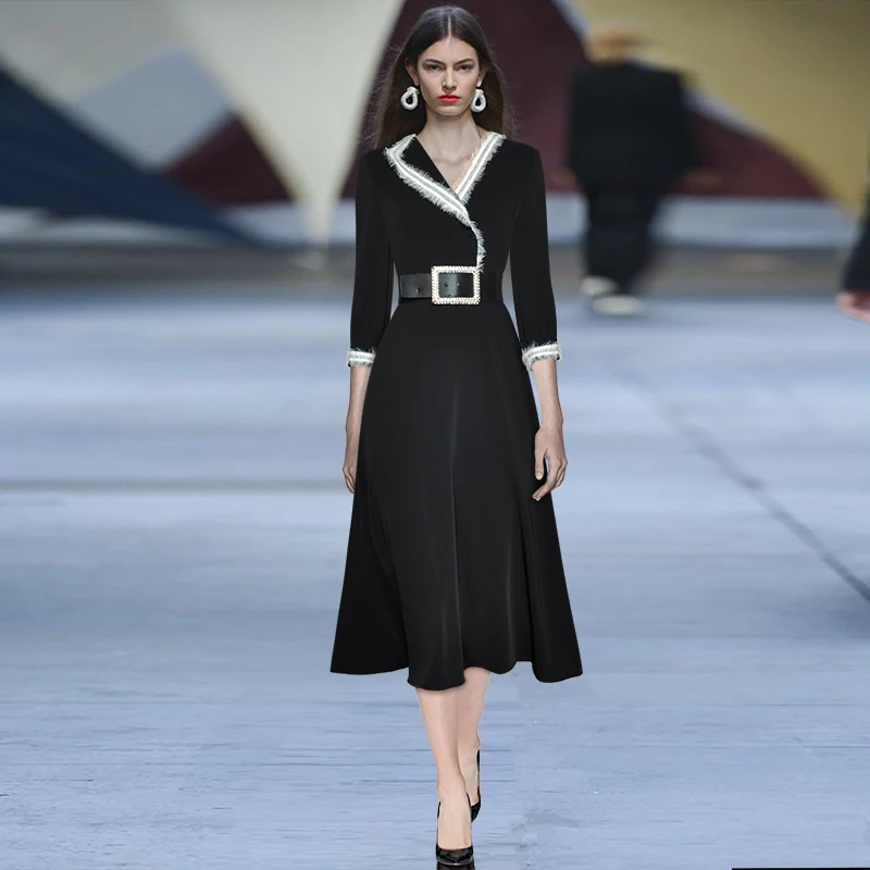 Женское офисное платье с бахромой маленькое черное Деловое V образным вырезом