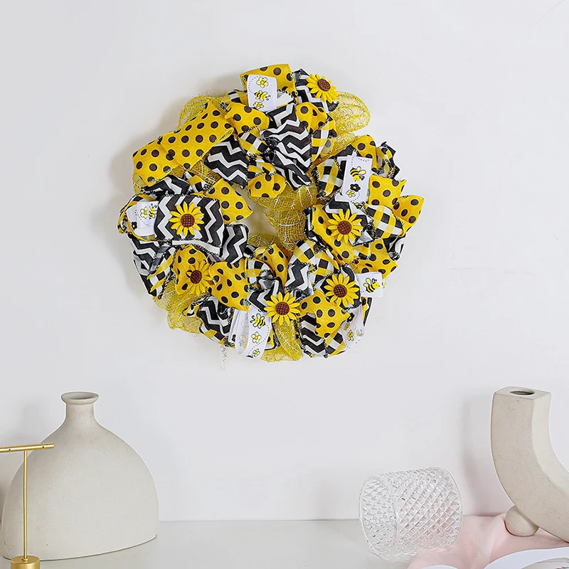 

New Sunflower Wreath with Bee Pattern Bee Day Decor Handmade Sunflower Hanging Pendants Ornaments for Front Door 30x10cm NE