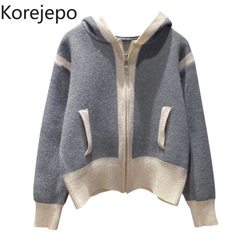 

Корейский женский вязаный кардиган, новинка осень-зима 2021, модный универсальный свитер контрастных цветов на молнии с капюшоном, Женская ку...
