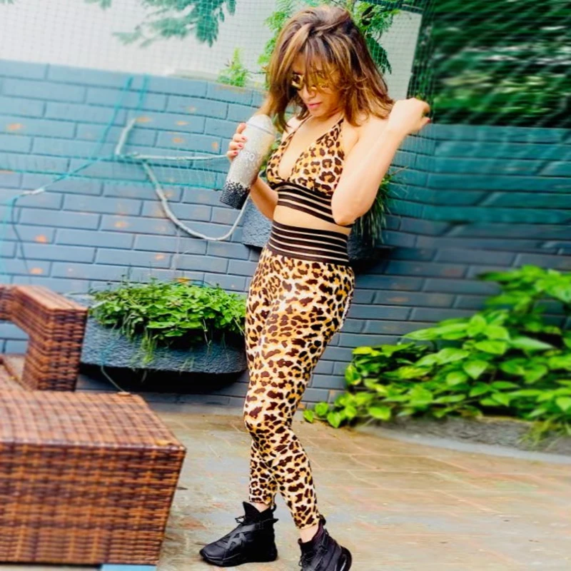 Женский спортивный костюм из двух предметов сетчатые леггинсы в стиле пэчворк