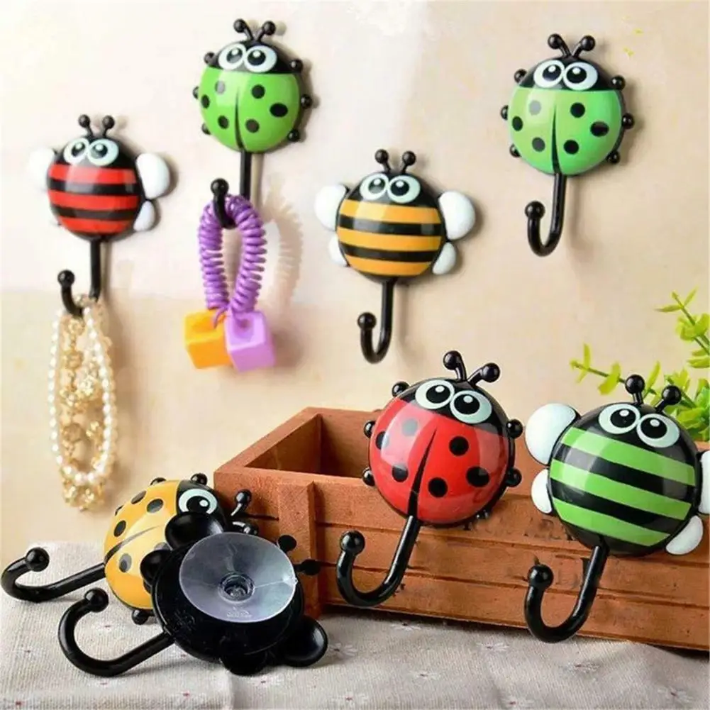 

2Pcs Lovely Cartoon Hooks Punch-free with Suction Cup Random Color Ladybug Bee Shape Durable Kitchen Storage Hooks for Daily Use