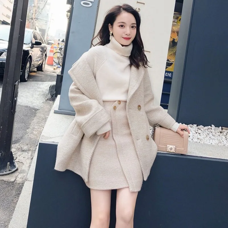 Женский шерстяной комплект из двух предметов двубортный пиджак и мини юбка