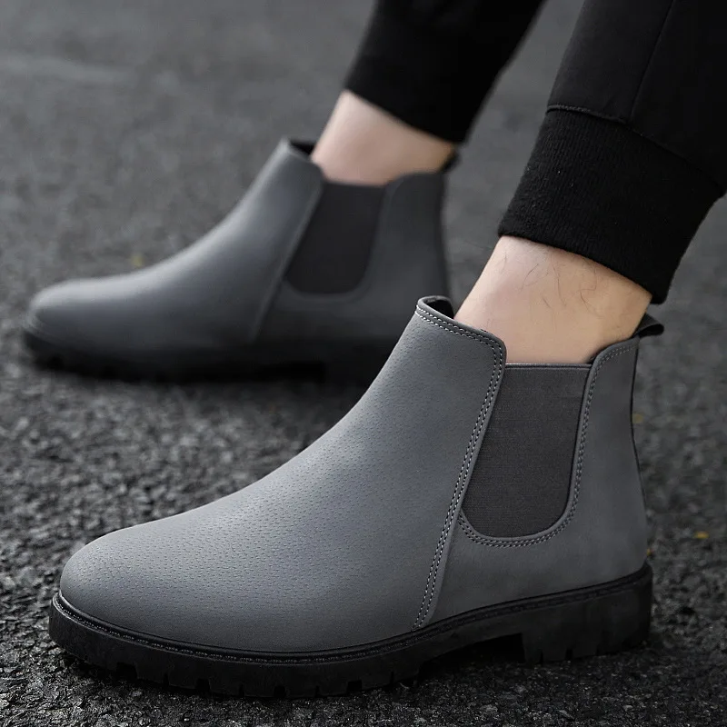 

New Men Chelsea Boots Genuine Leather Man Ankle boots Winter with fur Slip-on Martins boots male casual shoes black