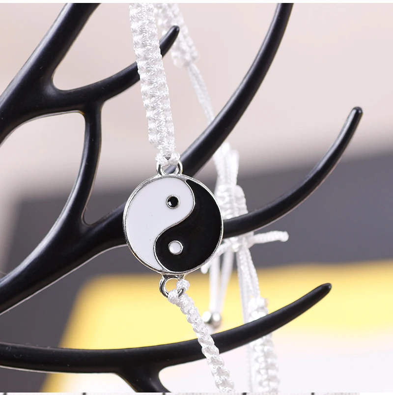 

Black and White Weaving Couple Bracelets Hematite Cord Braid Bracelet Chinese Yin Yang Tai Chi Alloy Pendant Lover Bracelet Gift