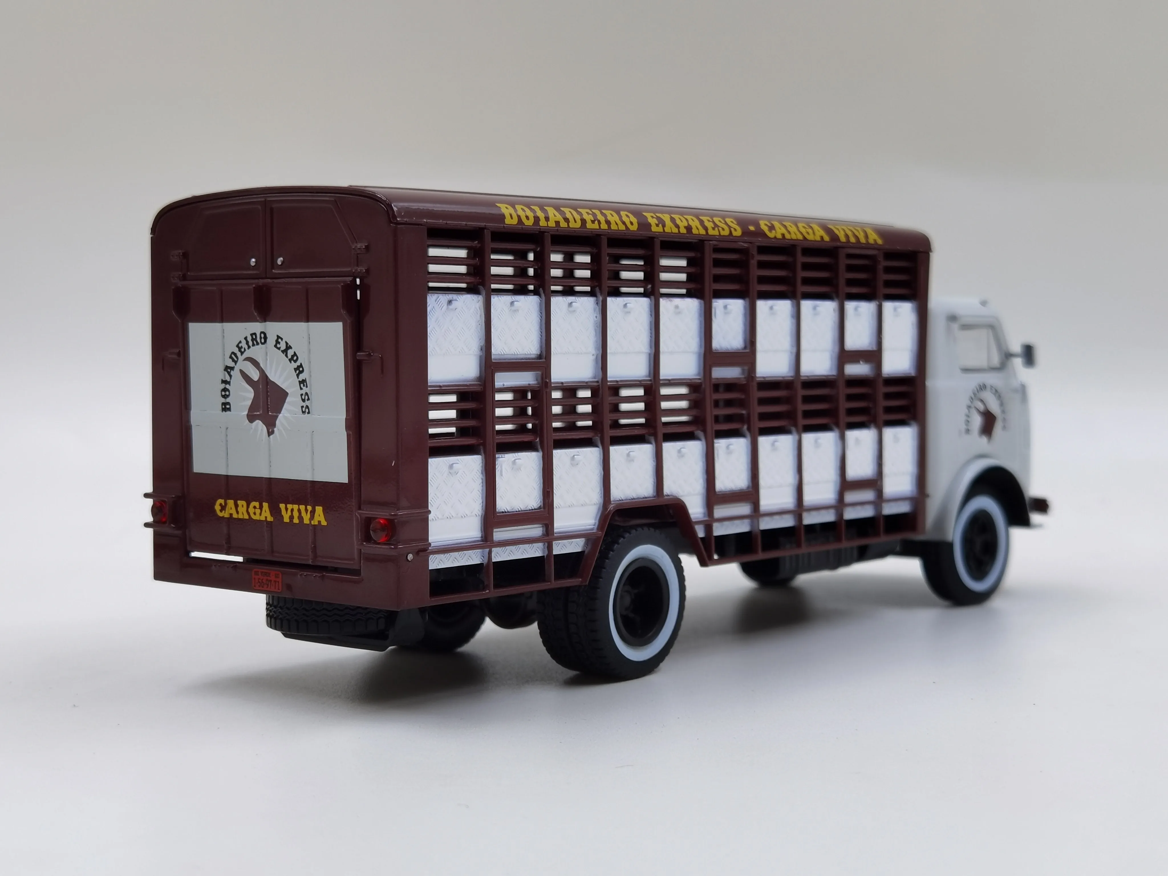 IXO 1:43 FNM D11000 TRUCK vehicle Alloy model car Metal toys for childen kids diecast gift | Railed/Motor/Cars/Bicycles