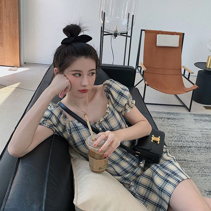 

Женские платья МАЗ