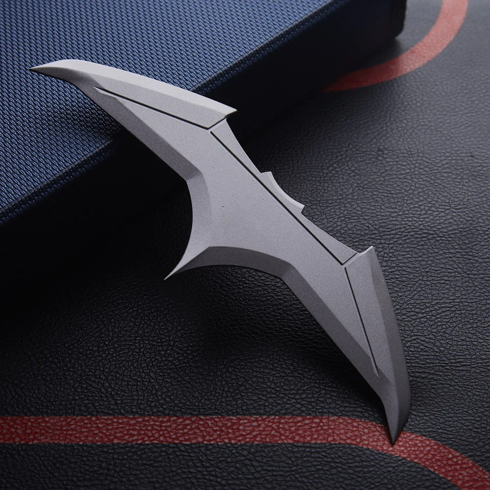 1 шт. фильмы Лига Справедливости Бэтмен Брюс Уэйн супергерой косплей Дартс