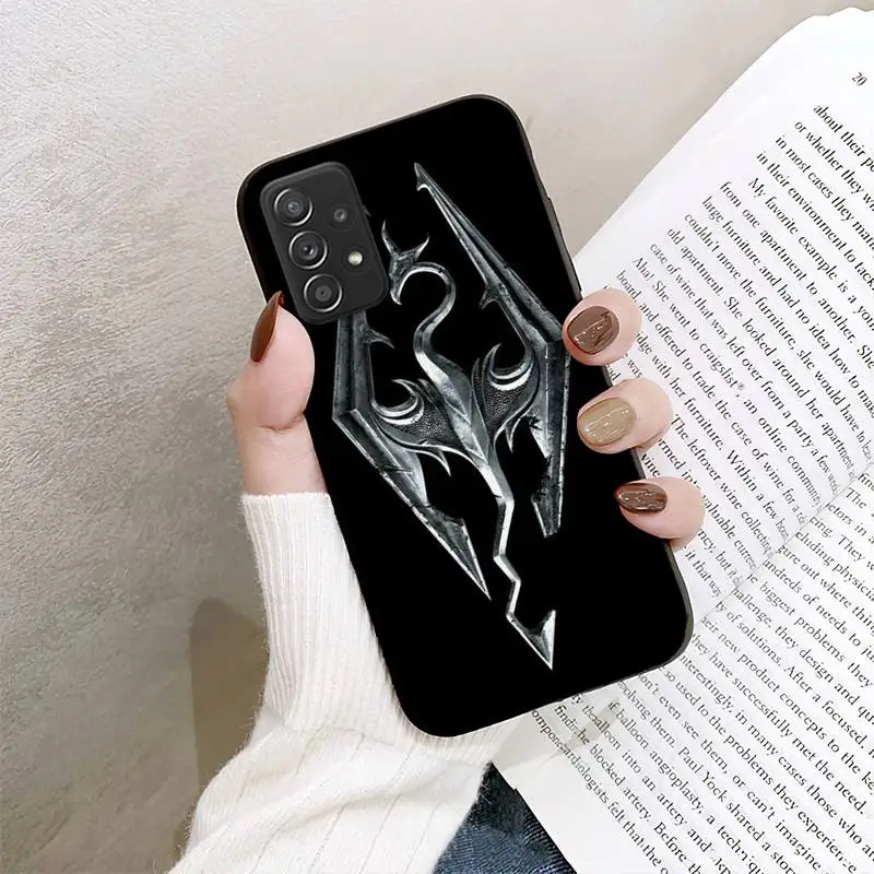 Фото Чехол для телефона Game Skyrim Samsung Galaxy S10 S20 S21 Note10 20Plus Ultra Shell Мобильные телефоны и Чехол для телефона Game Skyrim Samsung Galaxy S10 S20 S21 Note10 20Plus Ultra Shell Мобильные телефоны и