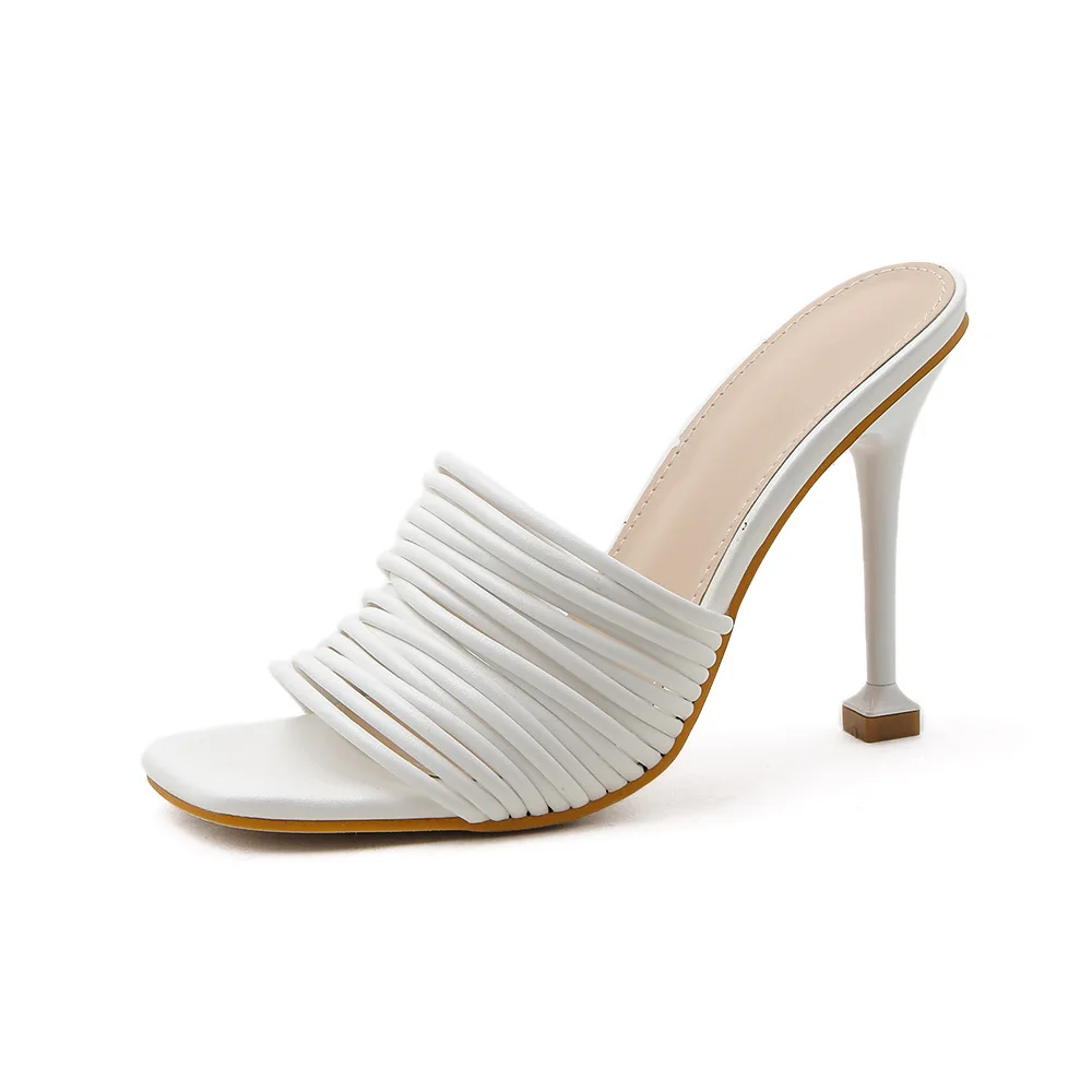 

2020 new women's shoes slim strap square head high heel sandals for wear large size sandals