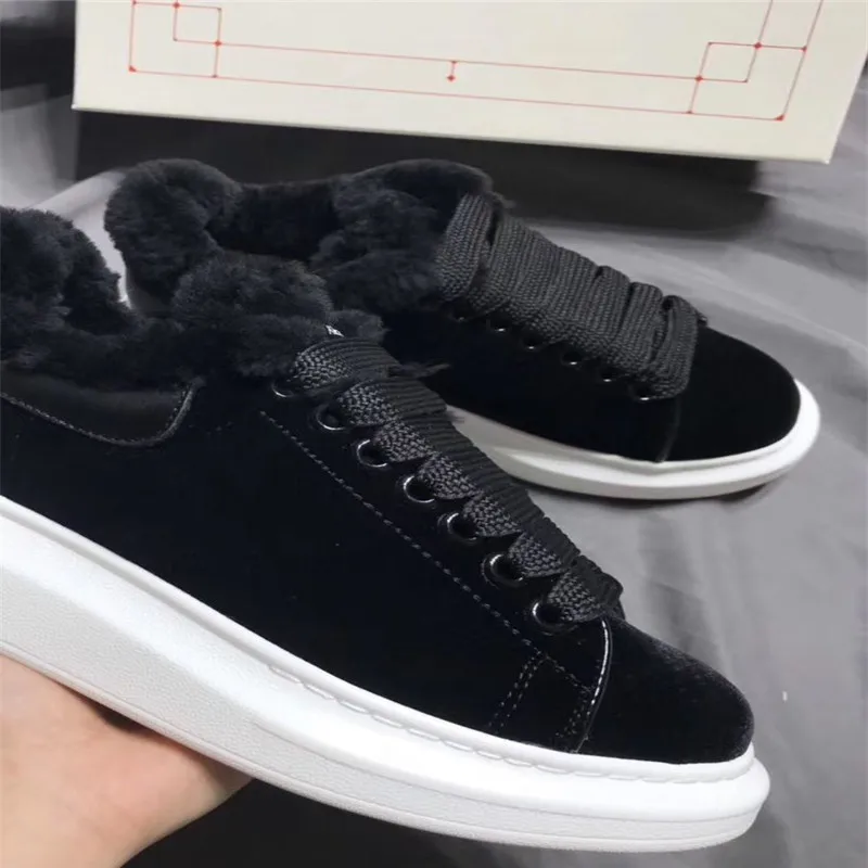 Маленькие белые туфли Женская зимняя новая повседневная обувь Теплая женская из