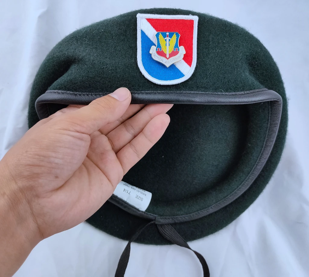 Американская армия США 11 группы спецназа шерстяной зеленый берет и тактическая