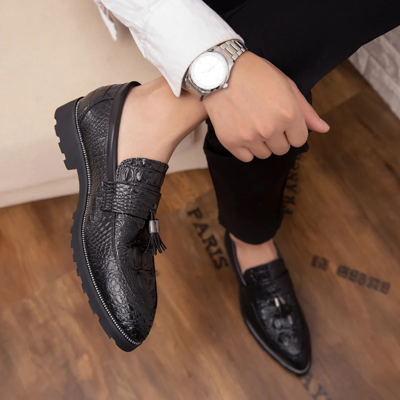 

Fashion Men Leather Pointed Toe Retro Tassel Flats Casual Shoes Soft Loafers Slip On Driving Shoes Sapatos Masculino Big Size II