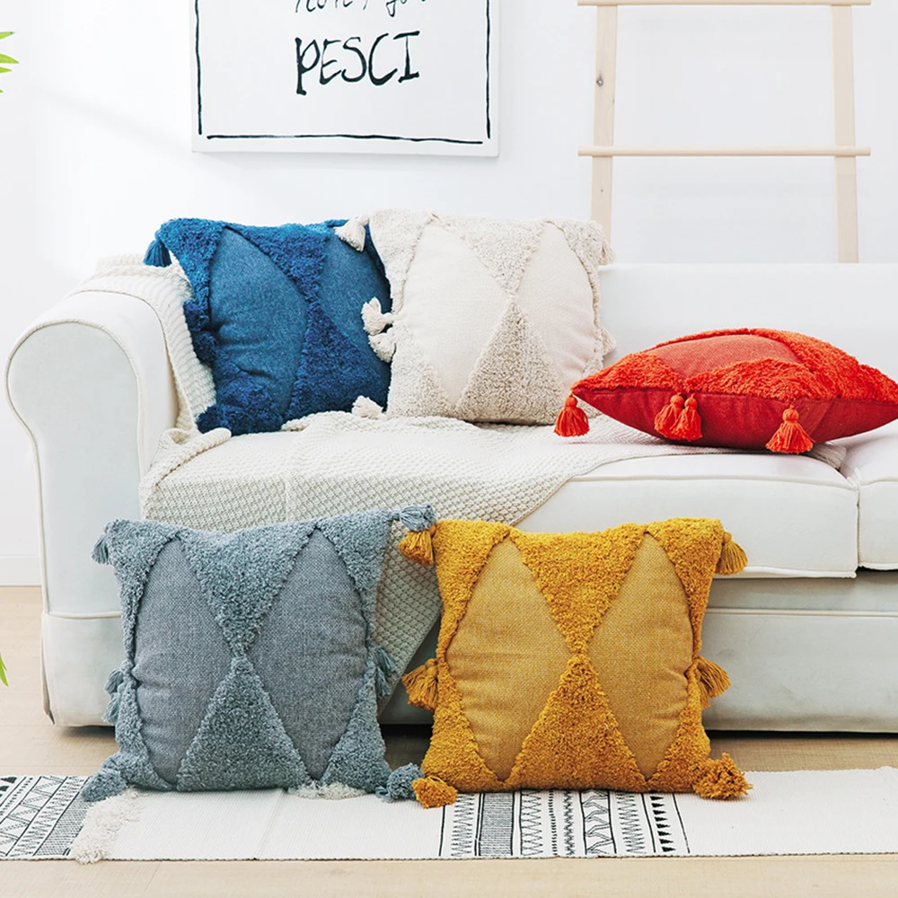 

Hand-embroidered Tufting Pillowcase American Solid Color Moroccan Geometric Tassel Cushion Pillow Cover