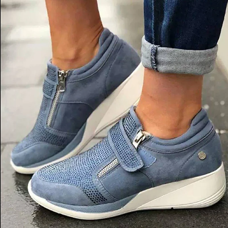 Женские кроссовки на платформе замшевые стразы Туфли танкетке с