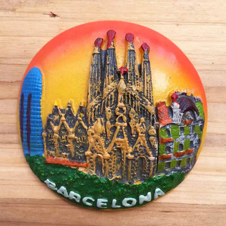 

QIQIPP Spain Barcelona Tourism Commemorative Fridge Sticker Features Disk Stereoscopic Sagrada