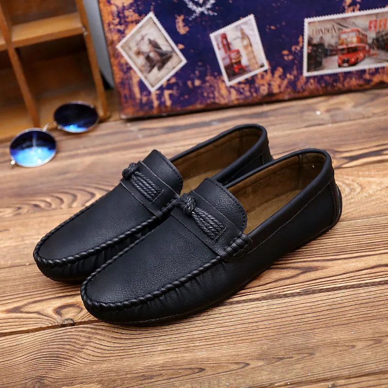 

Men's Leather Loafers Summer Classic Pleated Design Flat Loafers Moccasins Fashion British Trend Tassel Party Casual Lazy Shoes