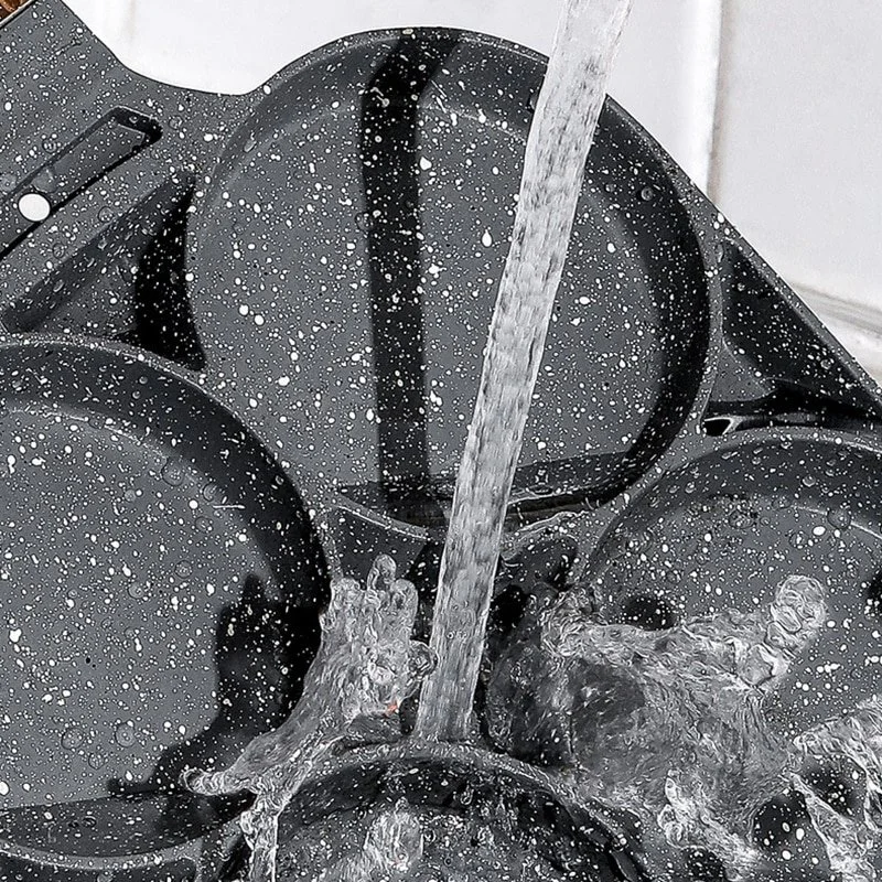 

4 Hole Fried Egg Burger Pan Non-stick Multipurpose Egg Frying Pan Kitchen Utensil OCT998