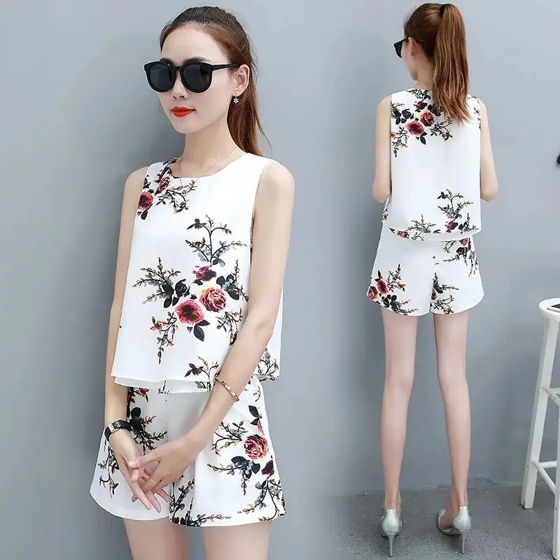 

Casual Shorts Suit Female 2021 Summer New Large Size Sleeveless Printed Chiffon Shirt Top + Wide Leg Shorts Two-piece Suit Women