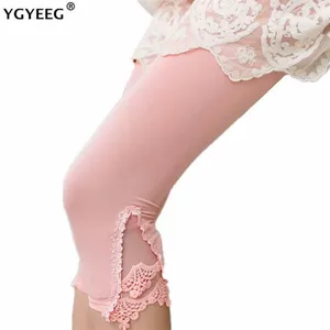 Женские кружевные леггинсы YGYEEG, летние повседневные леггинсы до середины икры с треугольным кружевом, капри из 100% хлопка, эластичные леггинсы из модала