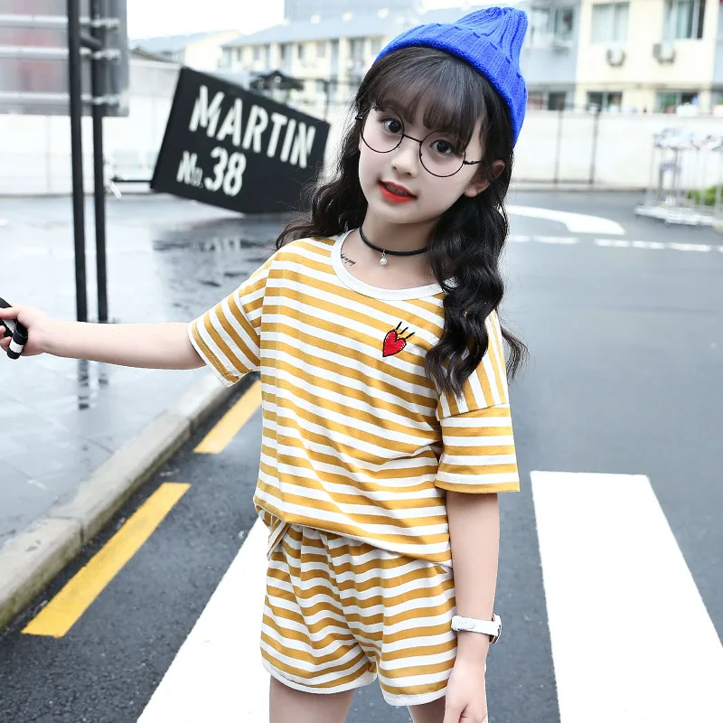

Female children's wear summer wear striped suit the new summer 2021 han edition fashion ZhongTong sports leisure two-piece chi
