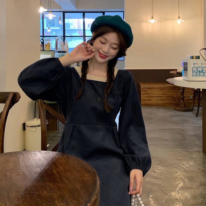 

Fashionable And Elegant Lady Retro Wind Lamp Velvet Long Sleeved Dress Autumn And Winter Aging Slim Square Collar A-Line Skirt
