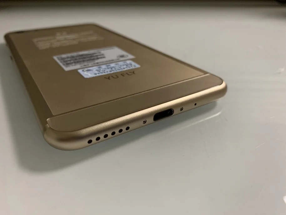 YU FLY F9 4G смартфон 4 Гб 64 Гб 6,0 дюйма 2K экран Snapdragon 653 Восьмиядерный двойной задний 16 Мп+ 16 МП отпечаток пальца 4180 мАч Android 7,1