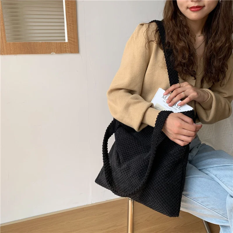 

Street Fashion Personalized Printed Shoulder Bag Halo Dyed Casual Tote Bag Autumn and Winter Solid Color Foreign Style Shoulder