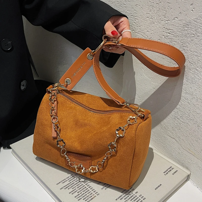 Зимние сумки через плечо LEFTSIDE из искусственной замши с цепочкой новинка 2022