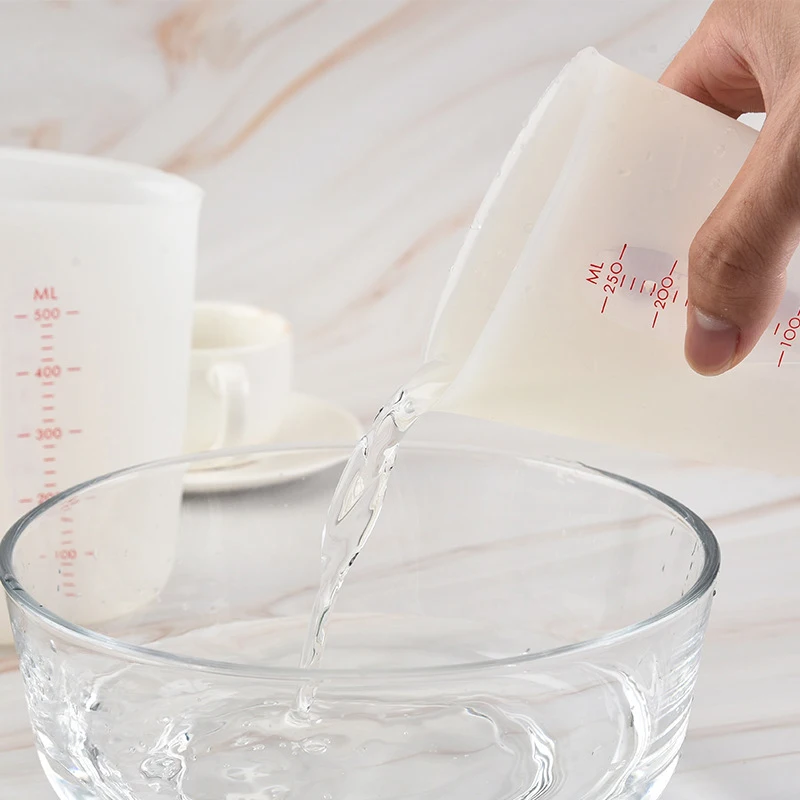 

250/500ML Silica Gel Measuring Cup Semi-permeable Double-scale Measuring Cup Soft Kitchen Baking Tool SER88