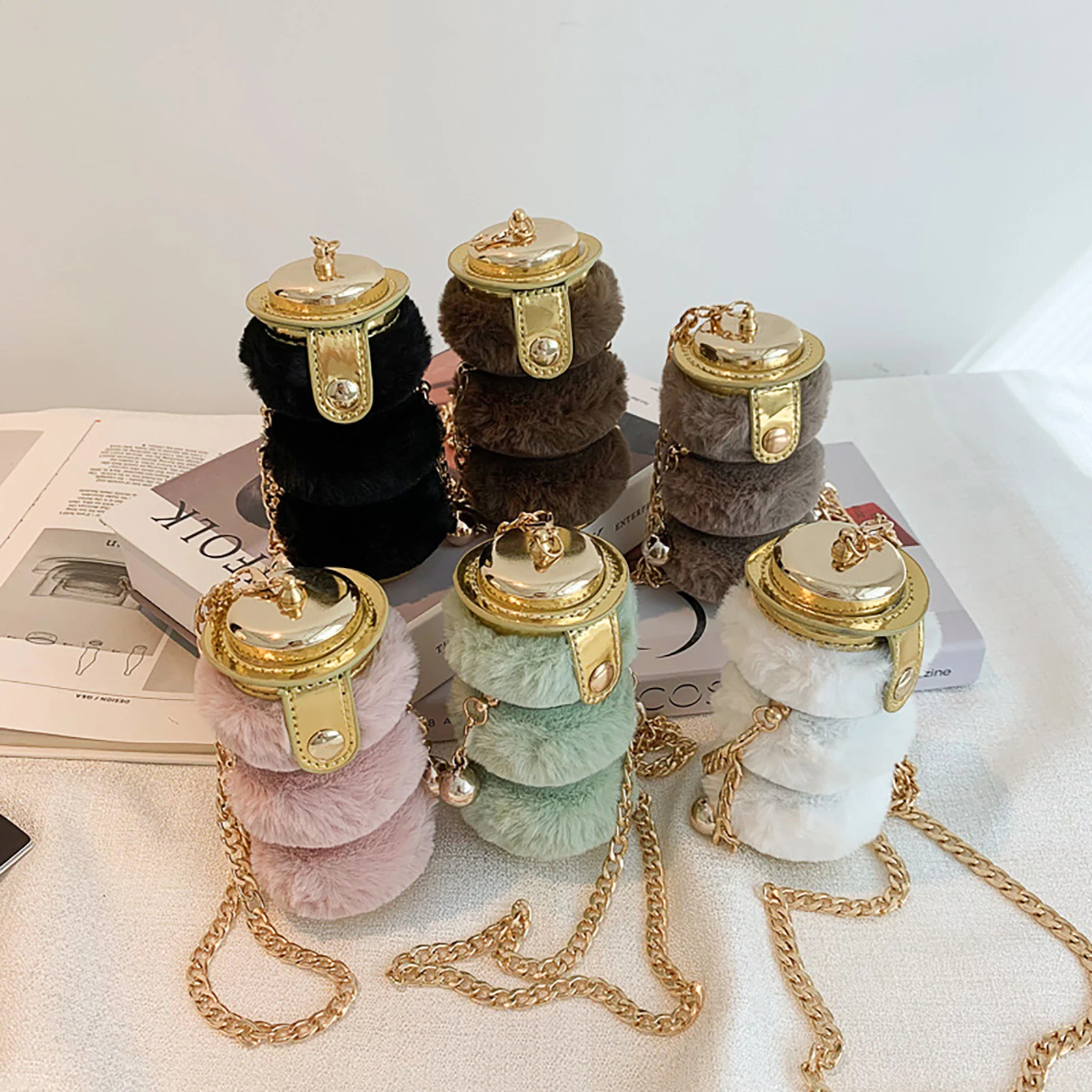 

Модная женская сумка-мессенджер через плечо для девушек, сумка через плечо из искусственного меха и губной помады с ремешком на цепочке, сум...