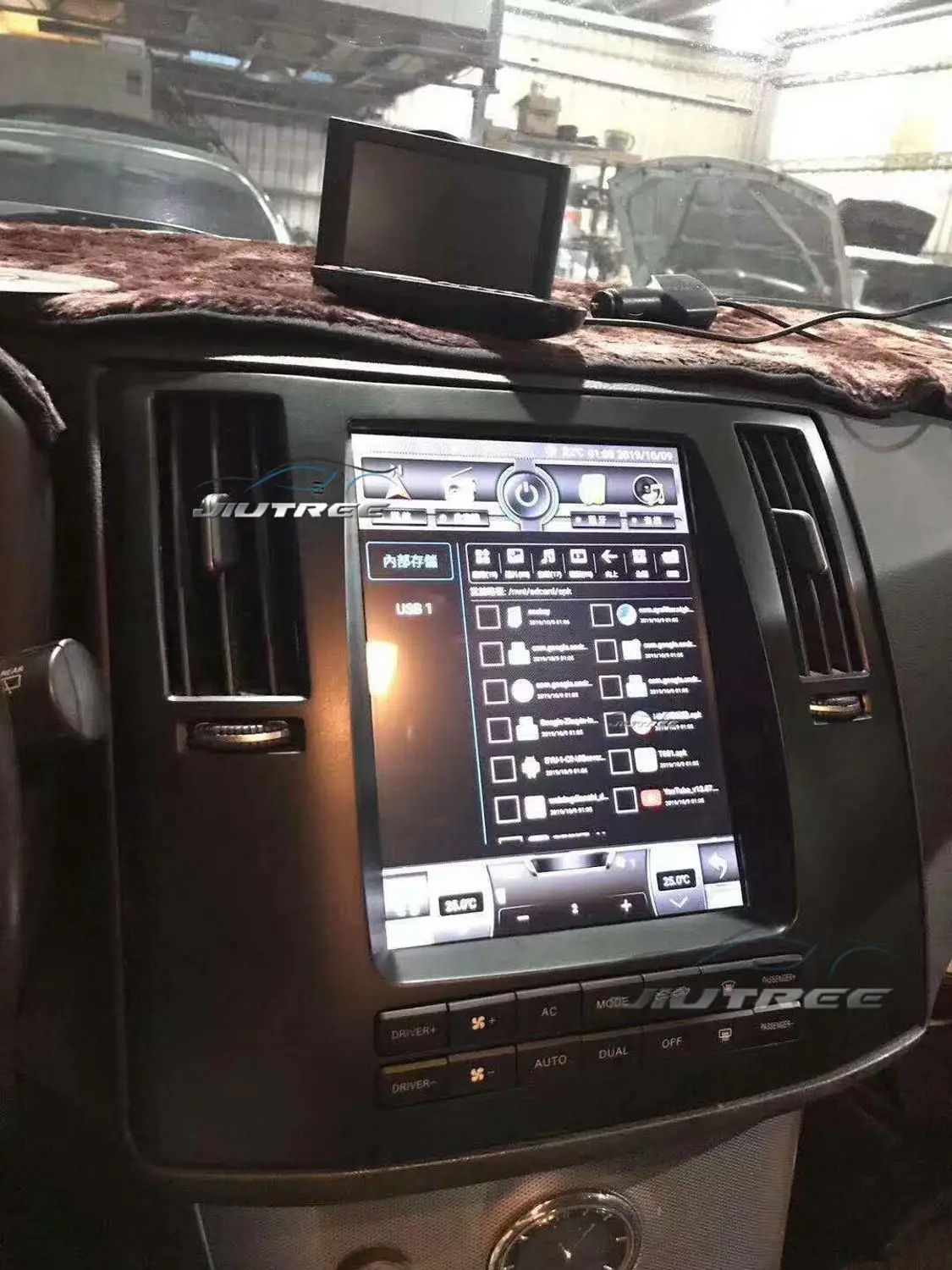 Штатная магнитола для Инфинити ФХ35 Экран Тесла Стиль For Infiniti FX35 2008 2009 2010 Tesla screen style