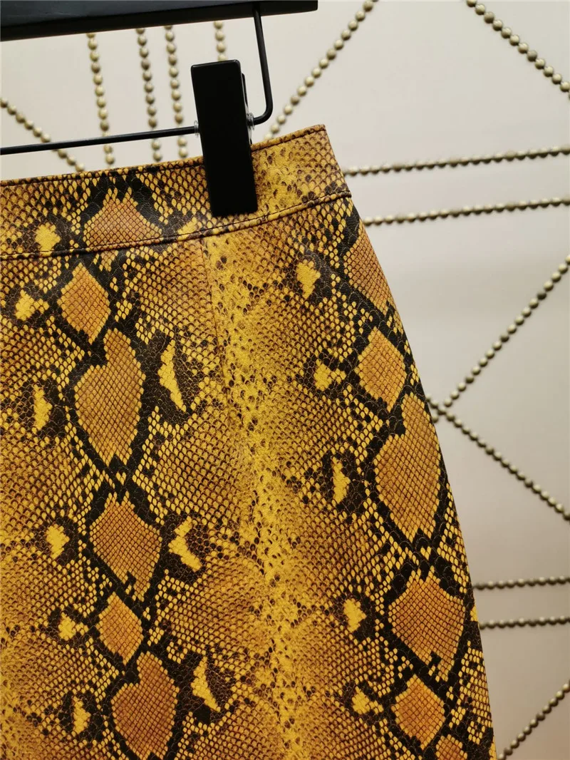

Autumn women's high-waist real leather skirts Brand new high quality snake print sheepskin leather A-line skirts