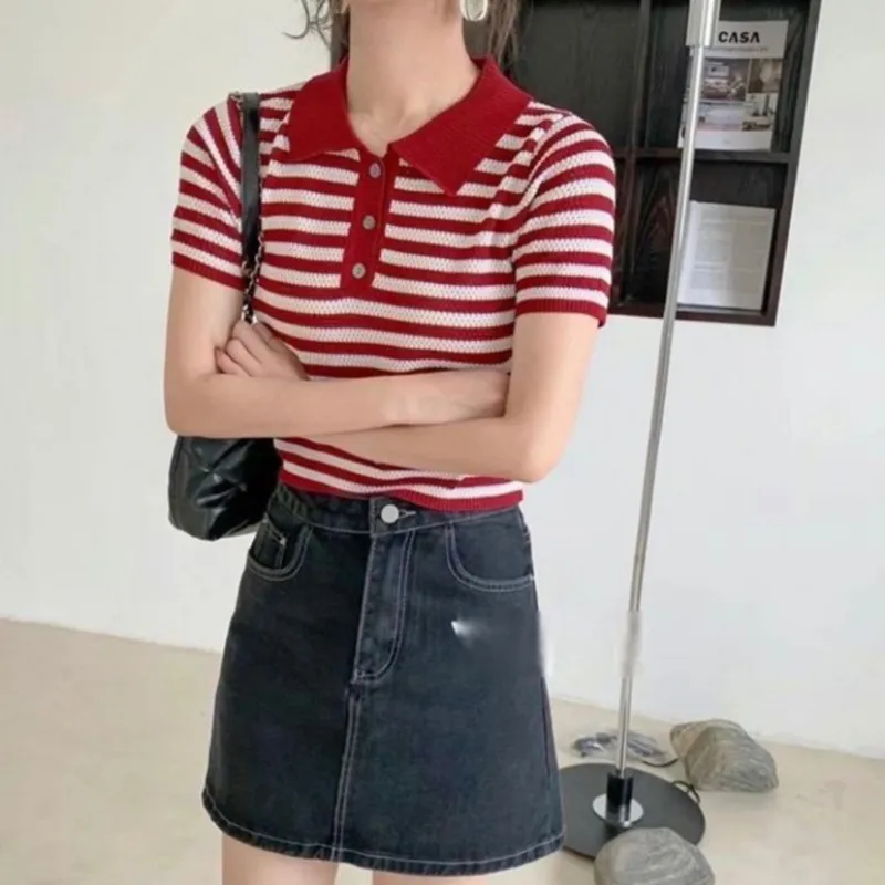 

UVRCOS Summer New Design Sense Polo Collar Striped Sweater Women's Korean Temperament Simple Fashion Slim Short Sleeve T-Shirt