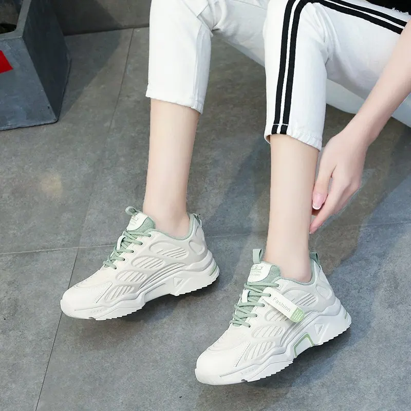 

2020 spring and summer new old shoes women's tide thick bottom increased breathable casual wild sports women's shoes Z832