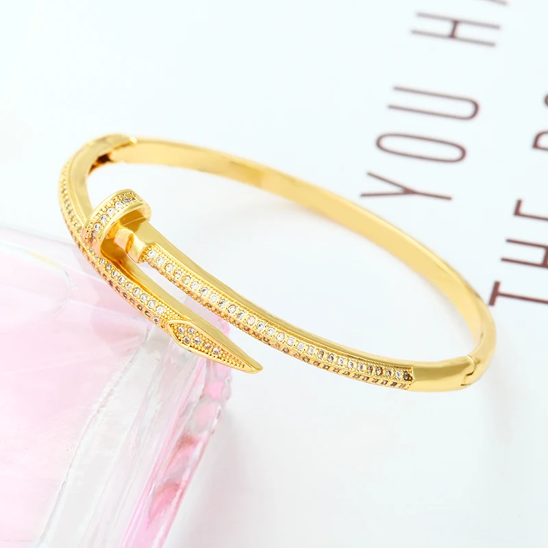 

Daihe Fashion 18K Gold Screw Bracelet Women Adjustable Micro Lnlay Crystal Zircon Copper Bracelet Bangles For Women Gift Jewelry