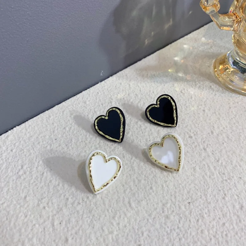 

Enamel Heart Stud Earrings for Women Black Color Love Couple Gifts Trendy Korean Simple Cute Romantic Jewelry Accessories Ear