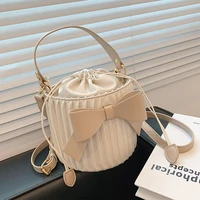 2022 pleated tote bag bucket bag summer new high quality pu leather womens designer handbag cute bow shoulder messenger bag