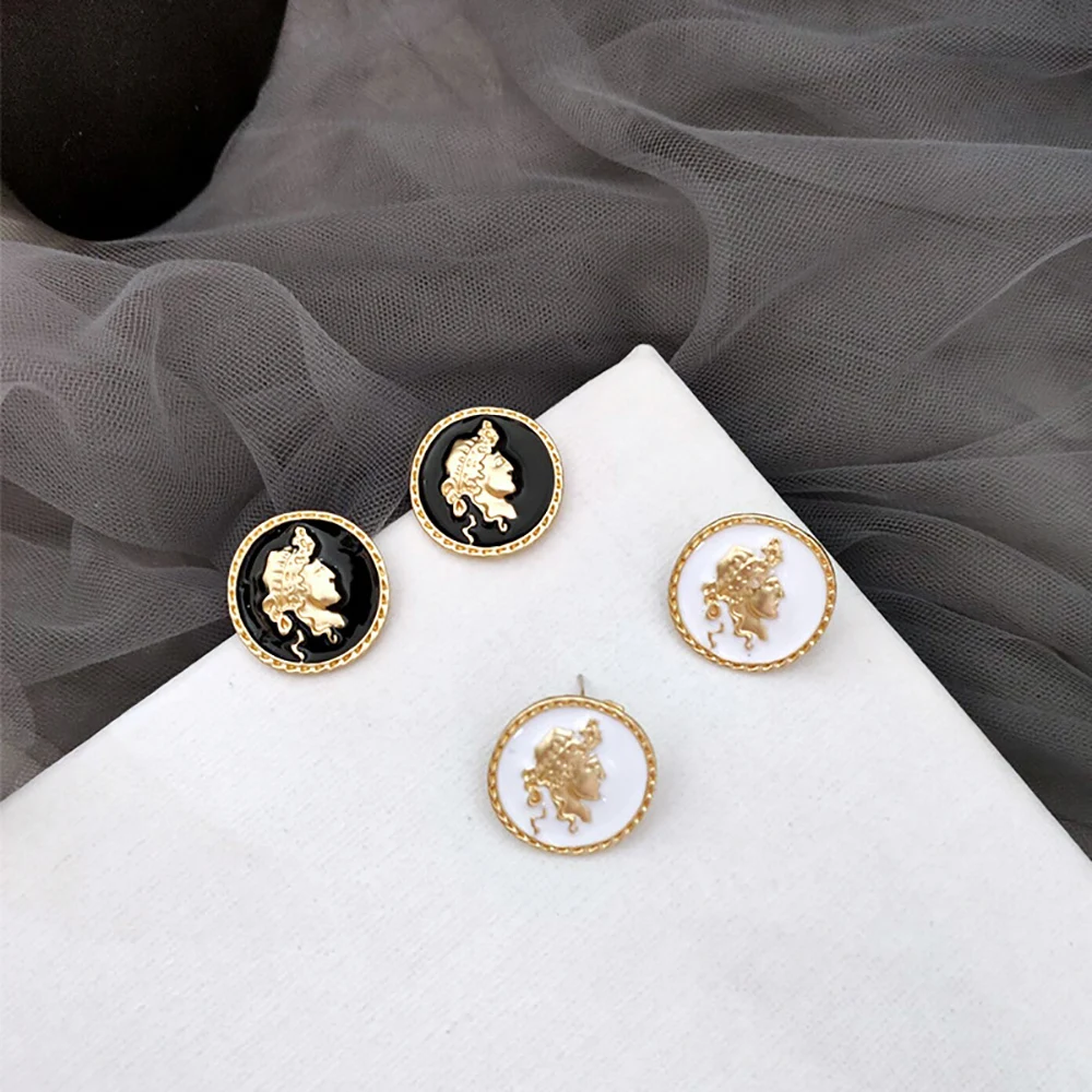 

2021 Korean Round Female Stud Earrings For Women Clothes Dress Gift Gold Plated Earrings Lady Women Fashion Jewelry