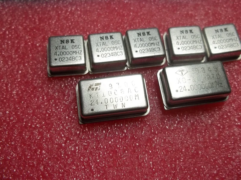 

DIP08 Pxo, 5 , 10 , 14,318 12 , 24576 , 49,152 , 66