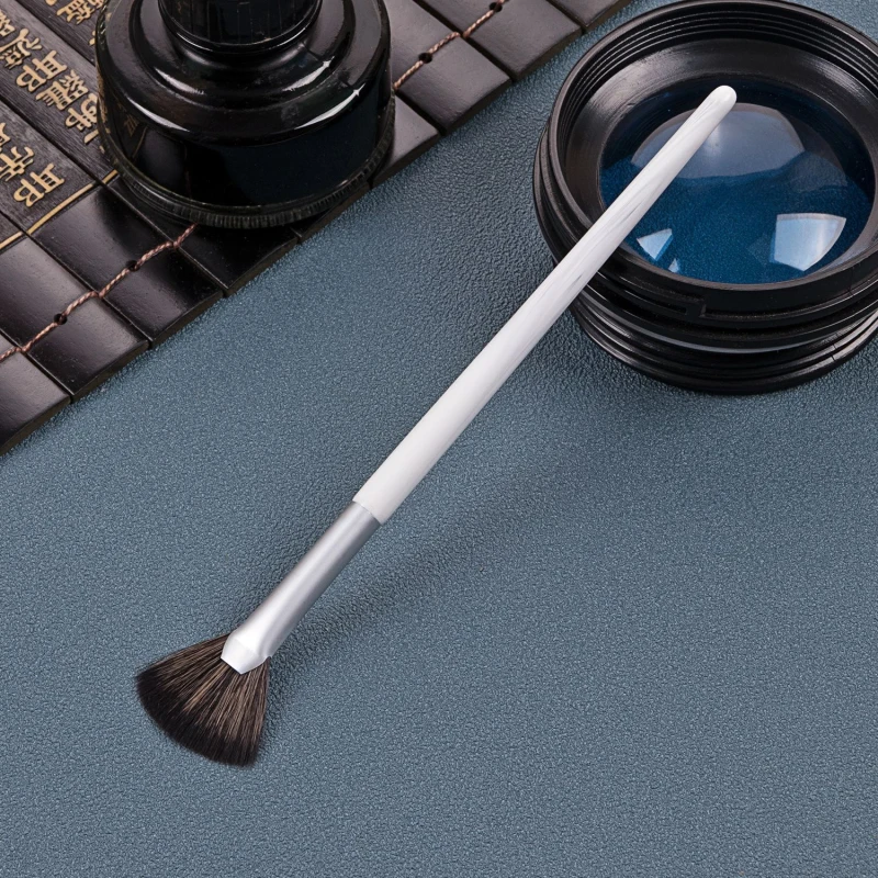 

White Fan Makeup Brush Eye Shadows Blush Facial Make Up Brushes Professional Makeup Tools for Women&Girls